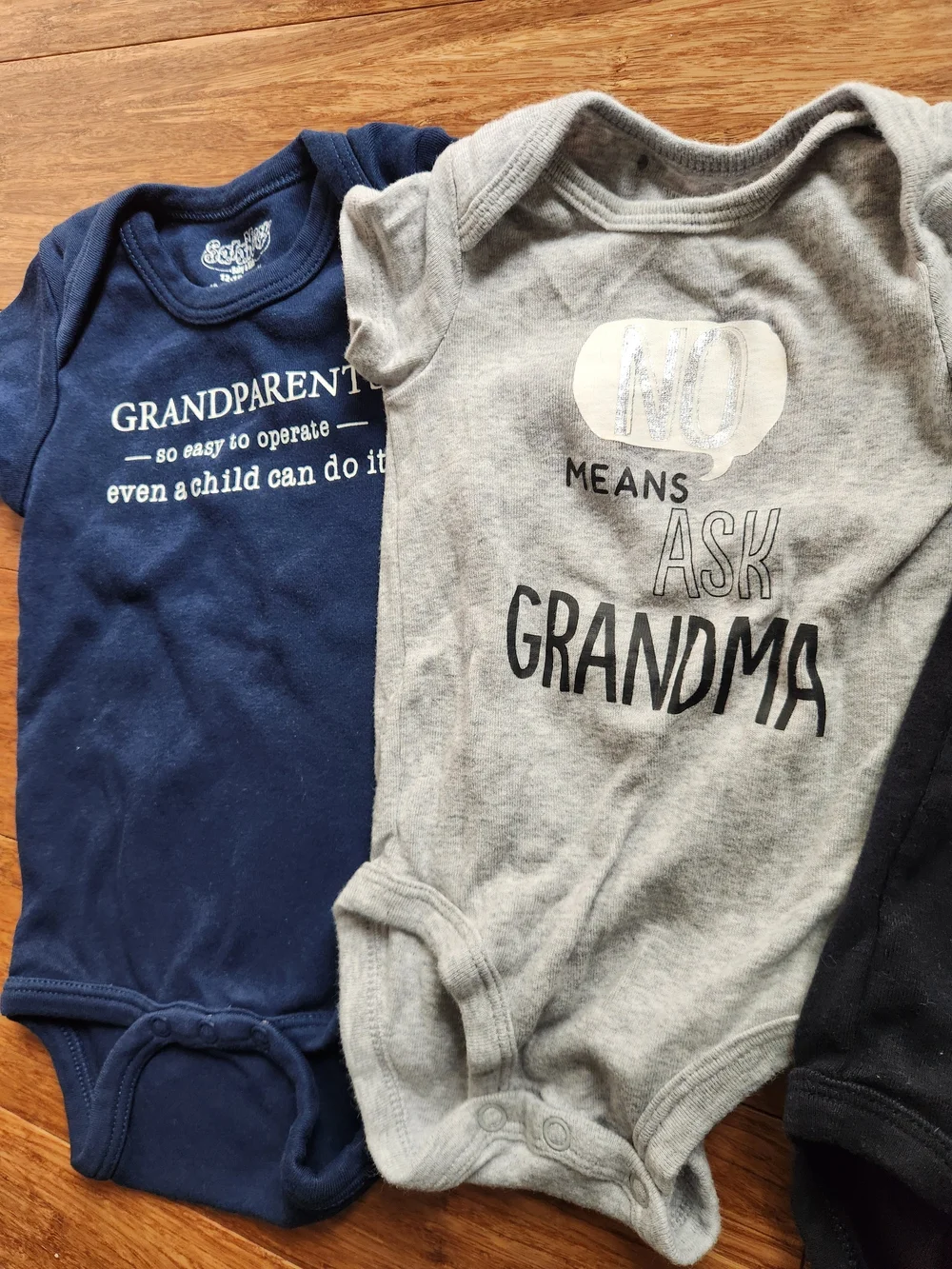 Set Of 4 Grandparent Grandma Grandpa Short Sleeve Onesies Baby Gift 0-18 Months